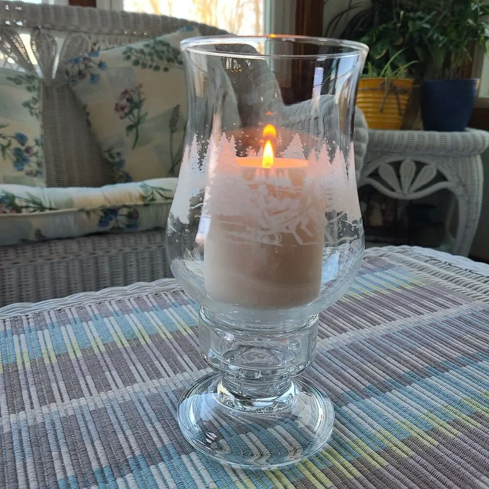 Vintage Avon President's Club 1996 Luminarc Glass Hurricane Lamp Sleigh Ride